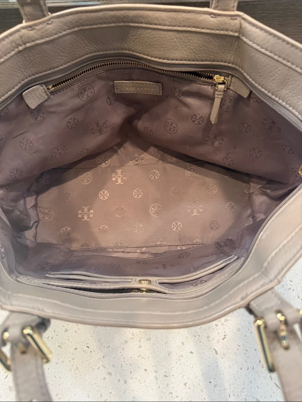Tory Burch Landon Pebbled Leather Tote Bag in Taupe